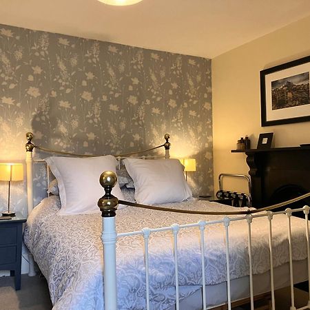 Plas Yn Yale With Mountain Views From All Windows Wrexham Ngoại thất bức ảnh